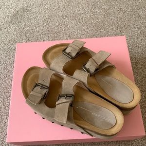 Intentionally Blank Cooper 2 Suede Taupe Platforn Sandals EU 39 US 8.5/9